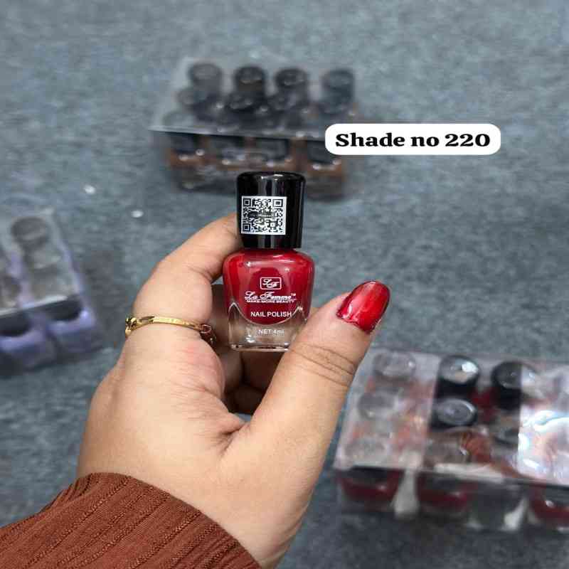 La Femme Nail Polish 4ml Shade 220
